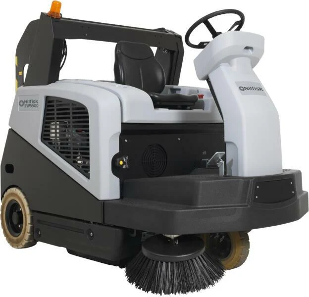 NILFISK SW5500 B - SW5500 D – Batarias ou Diesel - Varredora de Condutor Sentado Industrial
