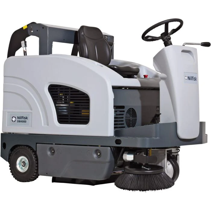 NILFISK SW4000 B – Bataria e Gasolina - Varredora de Condutor Sentado Compacta e Fiável