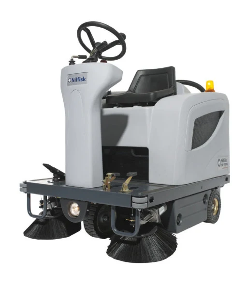 NILFISK SR 1101 B - Bataria e Gasolina - Varredora de Condutor Sentado Compacta e Fiável